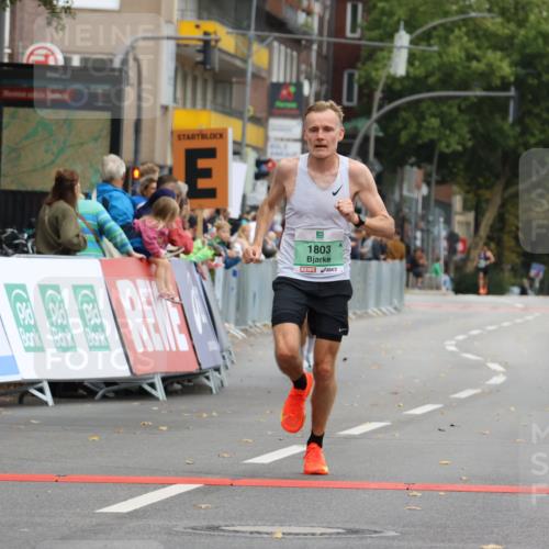21.09.2025 - PSD Bank Halbmarathon Strokosch-Dieckow http://msf.ph/oto/8943608 21.09.2025 11:17:52 Ziel 1803, 4018 meine-sportfotos.de