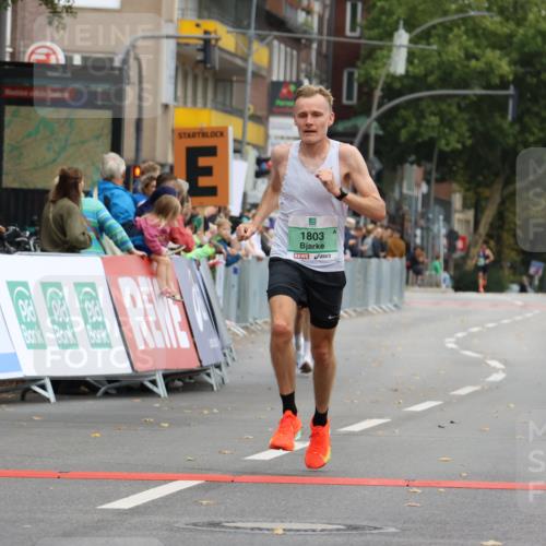 21.09.2025 - PSD Bank Halbmarathon Strokosch-Dieckow http://msf.ph/oto/8943610 21.09.2025 11:17:52 Ziel 1803, 4018 meine-sportfotos.de