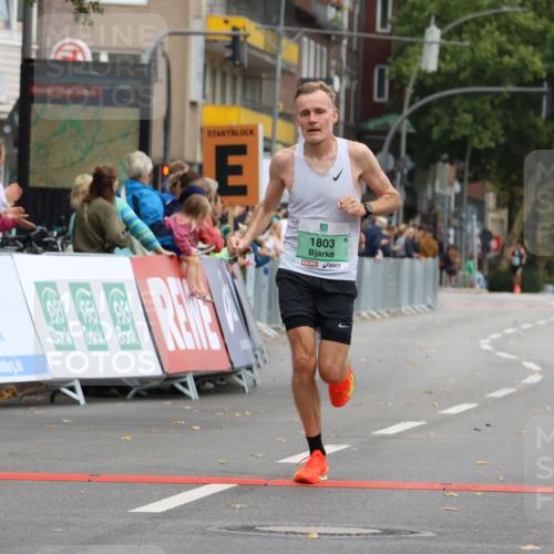 21.09.2025 - PSD Bank Halbmarathon Strokosch-Dieckow http://msf.ph/oto/8943616 21.09.2025 11:17:52 Ziel 1803, 4018 meine-sportfotos.de