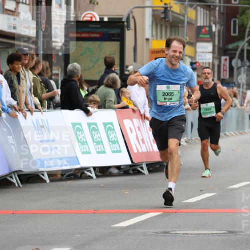 21.09.2025 - PSD Bank Halbmarathon Strokosch-Dieckow http://msf.ph/oto/8943617 21.09.2025 11:39:46 Ziel 1469, 1960, 1968, 1970, 2069, 2084, 2085, 2579, 2897, 3909 meine-sportfotos.de