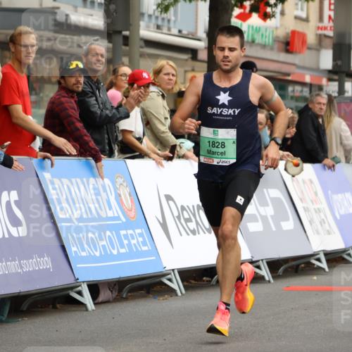 21.09.2025 - PSD Bank Halbmarathon Strokosch-Dieckow http://msf.ph/oto/8943660 21.09.2025 11:18:27 Ziel 1828 meine-sportfotos.de