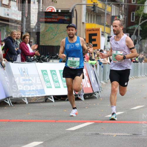 21.09.2025 - PSD Bank Halbmarathon Strokosch-Dieckow http://msf.ph/oto/8943672 21.09.2025 11:18:35 Ziel 1327, 1828, 3899 meine-sportfotos.de