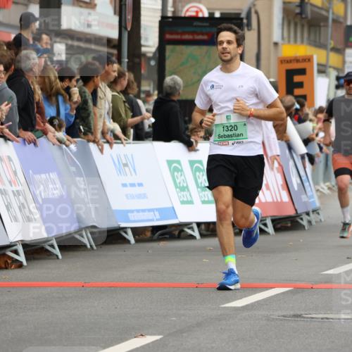 21.09.2025 - PSD Bank Halbmarathon Strokosch-Dieckow http://msf.ph/oto/8943675 21.09.2025 11:40:05 Ziel 1320, 1645, 1932, 2015, 2063, 2442, 4016, 4017 meine-sportfotos.de