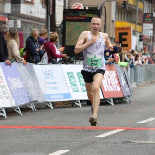 21.09.2025 - PSD Bank Halbmarathon Strokosch-Dieckow http://msf.ph/oto/8943701 21.09.2025 11:18:51 Ziel 1392 meine-sportfotos.de