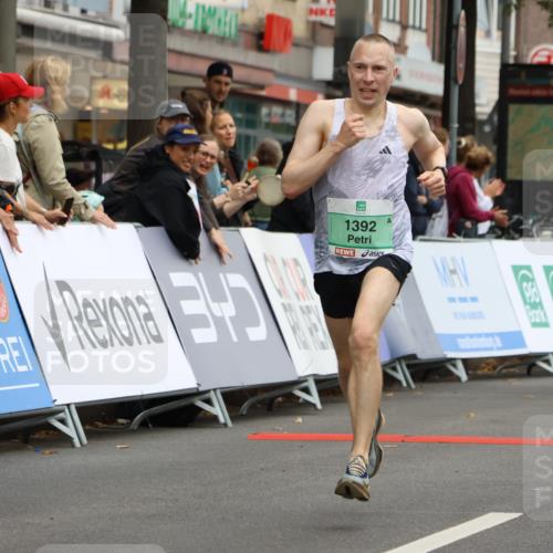 21.09.2025 - PSD Bank Halbmarathon Strokosch-Dieckow http://msf.ph/oto/8943710 21.09.2025 11:18:52 Ziel 1307, 1392 meine-sportfotos.de