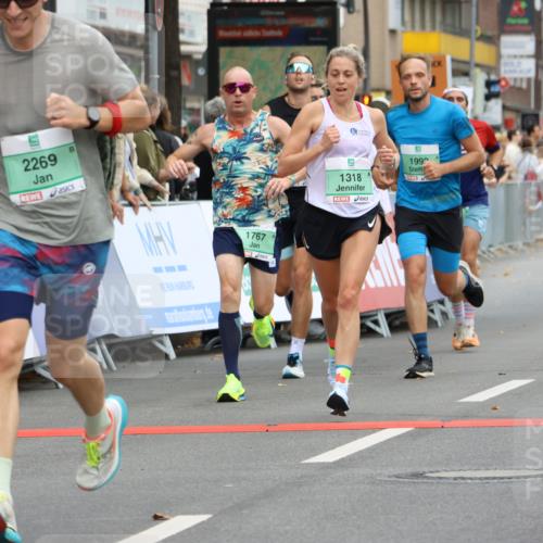 21.09.2025 - PSD Bank Halbmarathon Strokosch-Dieckow http://msf.ph/oto/8943719 21.09.2025 11:40:26 Ziel 1318, 1767, 1779, 1955, 1992, 2021, 2269, 2542 meine-sportfotos.de