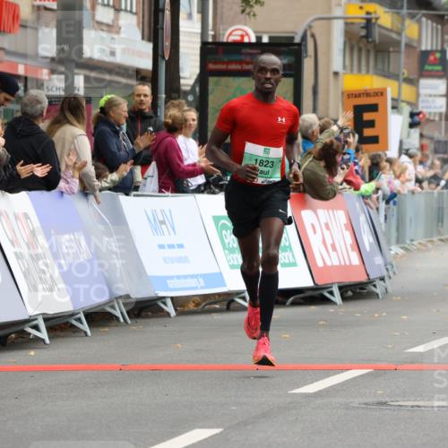 21.09.2025 - PSD Bank Halbmarathon Strokosch-Dieckow http://msf.ph/oto/8943777 21.09.2025 11:19:57 Ziel 1799, 1823 meine-sportfotos.de