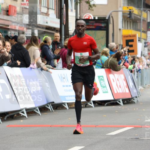 21.09.2025 - PSD Bank Halbmarathon Strokosch-Dieckow http://msf.ph/oto/8943790 21.09.2025 11:19:58 Ziel 1799, 1823 meine-sportfotos.de