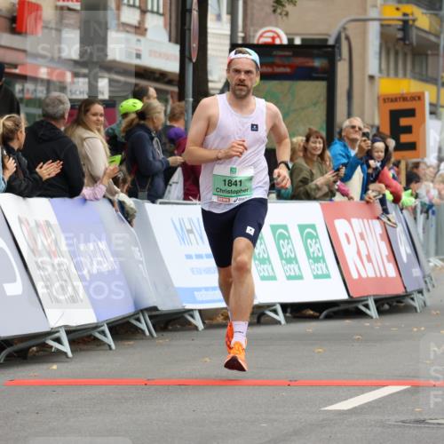 21.09.2025 - PSD Bank Halbmarathon Strokosch-Dieckow http://msf.ph/oto/8943805 21.09.2025 11:20:06 Ziel 1823, 1841 meine-sportfotos.de