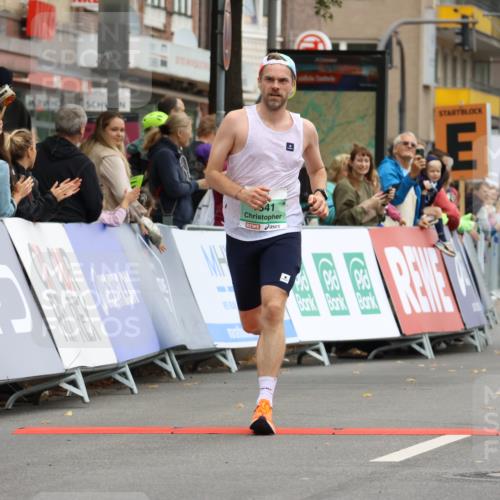 21.09.2025 - PSD Bank Halbmarathon Strokosch-Dieckow http://msf.ph/oto/8943807 21.09.2025 11:20:06 Ziel 1823, 1841 meine-sportfotos.de