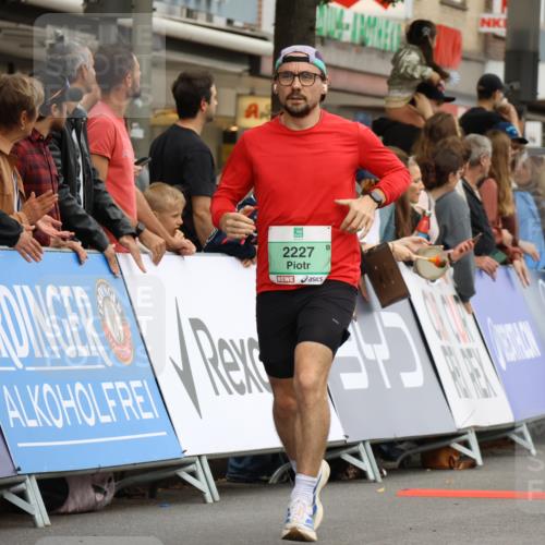 21.09.2025 - PSD Bank Halbmarathon Strokosch-Dieckow http://msf.ph/oto/8943816 21.09.2025 11:41:09 Ziel 1435, 1788, 2138, 2180, 2183, 2227, 3911, 4026 meine-sportfotos.de