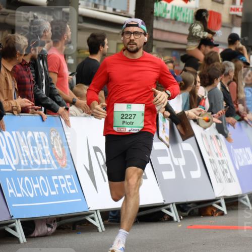 21.09.2025 - PSD Bank Halbmarathon Strokosch-Dieckow http://msf.ph/oto/8943819 21.09.2025 11:41:09 Ziel 1435, 1788, 2138, 2180, 2183, 2227, 3911, 4026 meine-sportfotos.de