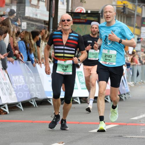 21.09.2025 - PSD Bank Halbmarathon Strokosch-Dieckow http://msf.ph/oto/8943822 21.09.2025 11:41:12 Ziel 1435, 1775, 1776, 1788, 2183, 2227, 3911, 4026 meine-sportfotos.de