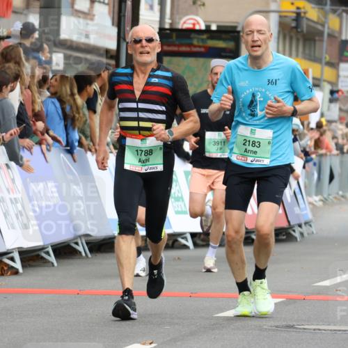 21.09.2025 - PSD Bank Halbmarathon Strokosch-Dieckow http://msf.ph/oto/8943825 21.09.2025 11:41:12 Ziel 1435, 1775, 1776, 1788, 2183, 2227, 3911, 4026 meine-sportfotos.de