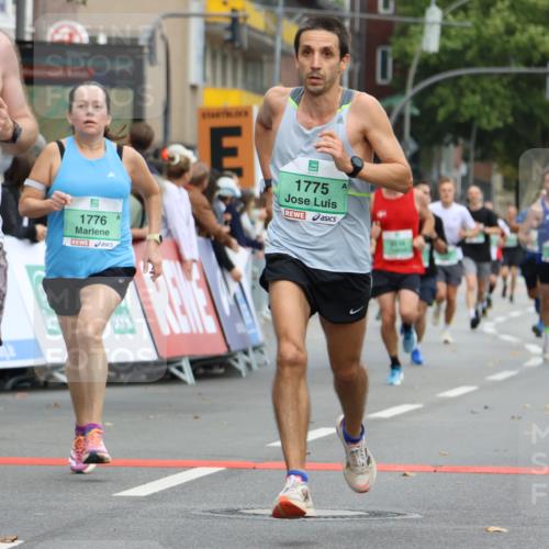21.09.2025 - PSD Bank Halbmarathon Strokosch-Dieckow http://msf.ph/oto/8943839 21.09.2025 11:41:17 Ziel 1435, 1775, 1776, 1786, 1788, 2116, 2183, 2227, 3911, 4026 meine-sportfotos.de