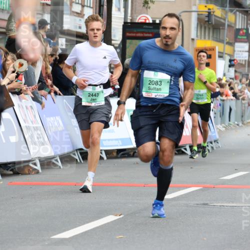 21.09.2025 - PSD Bank Halbmarathon Strokosch-Dieckow http://msf.ph/oto/8943867 21.09.2025 11:41:27 Ziel 1349, 1765, 1776, 1786, 1886, 2083, 2111, 2116, 2231, 2443 meine-sportfotos.de