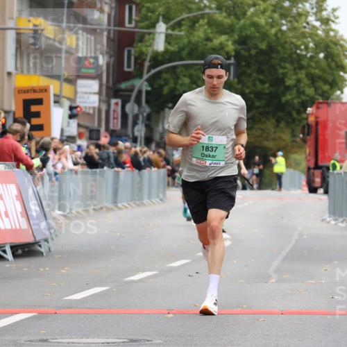 21.09.2025 - PSD Bank Halbmarathon Strokosch-Dieckow http://msf.ph/oto/8943918 21.09.2025 11:20:50 Ziel 1440, 1835, 1837 meine-sportfotos.de