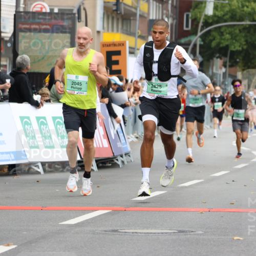 21.09.2025 - PSD Bank Halbmarathon Strokosch-Dieckow http://msf.ph/oto/8943921 21.09.2025 11:41:59 Ziel 1484, 1518, 2045, 2425 meine-sportfotos.de