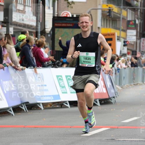 21.09.2025 - PSD Bank Halbmarathon Strokosch-Dieckow http://msf.ph/oto/8943926 21.09.2025 11:20:56 Ziel 1835, 1837, 1846, 1862 meine-sportfotos.de