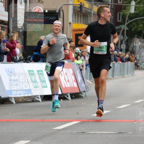 21.09.2025 - PSD Bank Halbmarathon Strokosch-Dieckow http://msf.ph/oto/8943939 21.09.2025 11:20:59 Ziel 1835, 1837, 1846, 1862 meine-sportfotos.de