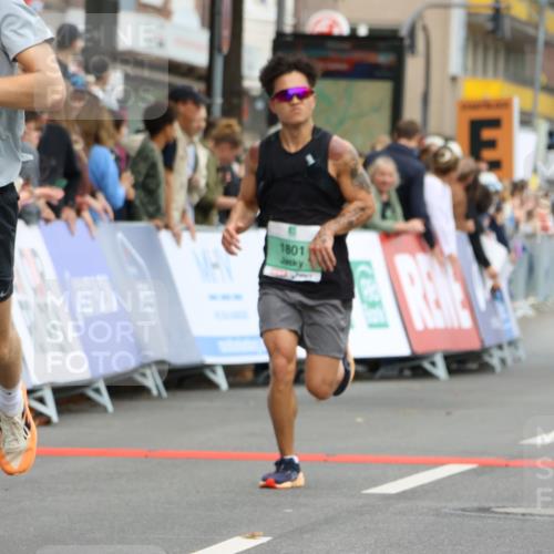 21.09.2025 - PSD Bank Halbmarathon Strokosch-Dieckow http://msf.ph/oto/8943940 21.09.2025 11:42:06 Ziel 1484, 1518, 1801, 2045, 2425 meine-sportfotos.de