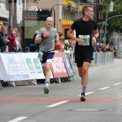 21.09.2025 - PSD Bank Halbmarathon Strokosch-Dieckow http://msf.ph/oto/8943942 21.09.2025 11:20:59 Ziel 1835, 1837, 1846, 1862 meine-sportfotos.de