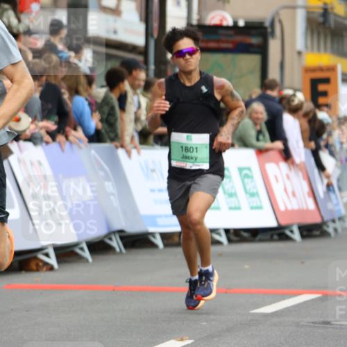 21.09.2025 - PSD Bank Halbmarathon Strokosch-Dieckow http://msf.ph/oto/8943943 21.09.2025 11:42:06 Ziel 1484, 1518, 1801, 2045, 2425 meine-sportfotos.de