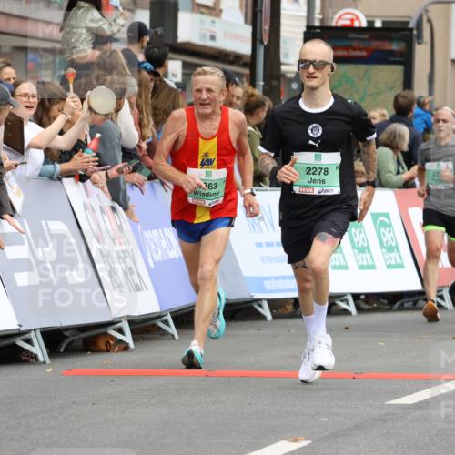 21.09.2025 - PSD Bank Halbmarathon Strokosch-Dieckow http://msf.ph/oto/8943950 21.09.2025 11:42:13 Ziel 1363, 1484, 1801, 2224, 2278 meine-sportfotos.de