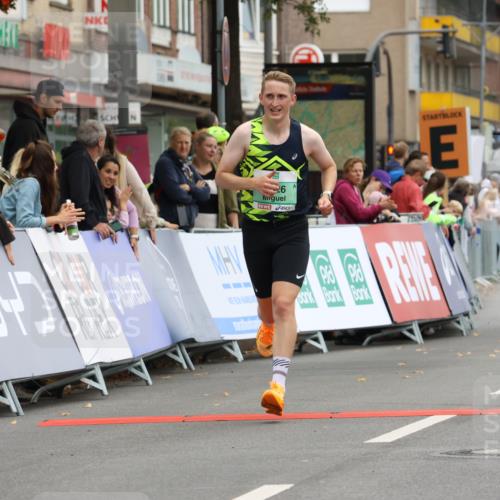 21.09.2025 - PSD Bank Halbmarathon Strokosch-Dieckow http://msf.ph/oto/8943996 21.09.2025 11:22:21 Ziel 1826 meine-sportfotos.de
