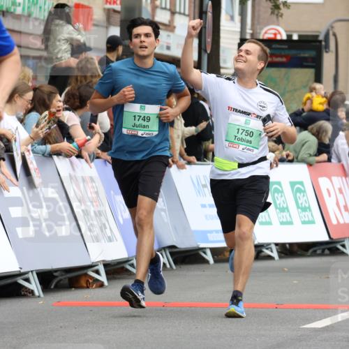 21.09.2025 - PSD Bank Halbmarathon Strokosch-Dieckow http://msf.ph/oto/8944025 21.09.2025 11:42:50 Ziel 1749, 1750, 2100, 2123, 2135, 2158, 2174, 2369, 3315 meine-sportfotos.de