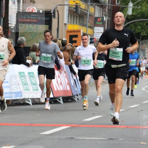 21.09.2025 - PSD Bank Halbmarathon Strokosch-Dieckow http://msf.ph/oto/8944049 21.09.2025 11:42:59 Ziel 1555, 1749, 1750, 2019, 2100, 2157, 2178, 2202, 2369, 2995 meine-sportfotos.de