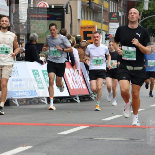 21.09.2025 - PSD Bank Halbmarathon Strokosch-Dieckow http://msf.ph/oto/8944054 21.09.2025 11:43:00 Ziel 1555, 1749, 1750, 2019, 2100, 2157, 2178, 2202, 2265, 2369, 2995 meine-sportfotos.de