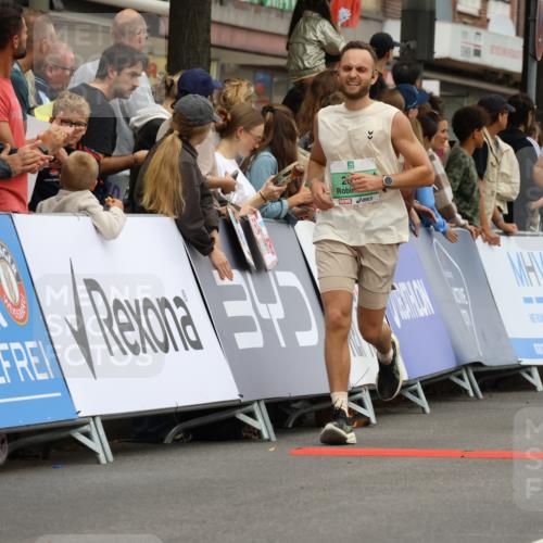 21.09.2025 - PSD Bank Halbmarathon Strokosch-Dieckow http://msf.ph/oto/8944058 21.09.2025 11:43:01 Ziel 1555, 2019, 2100, 2157, 2178, 2202, 2265, 2369, 2995 meine-sportfotos.de