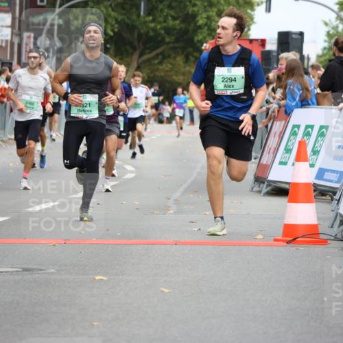 21.09.2025 - PSD Bank Halbmarathon Strokosch-Dieckow http://msf.ph/oto/8944169 21.09.2025 11:43:59 Ziel 1621, 1757, 1986, 2119, 2147, 2196, 2294, 2350, 2460, 3918 meine-sportfotos.de