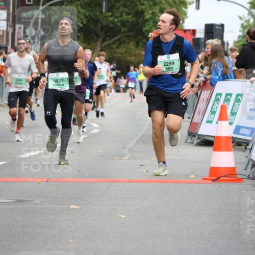 21.09.2025 - PSD Bank Halbmarathon Strokosch-Dieckow http://msf.ph/oto/8944172 21.09.2025 11:43:59 Ziel 1621, 1757, 1986, 2119, 2147, 2196, 2294, 2350, 2460, 3918 meine-sportfotos.de