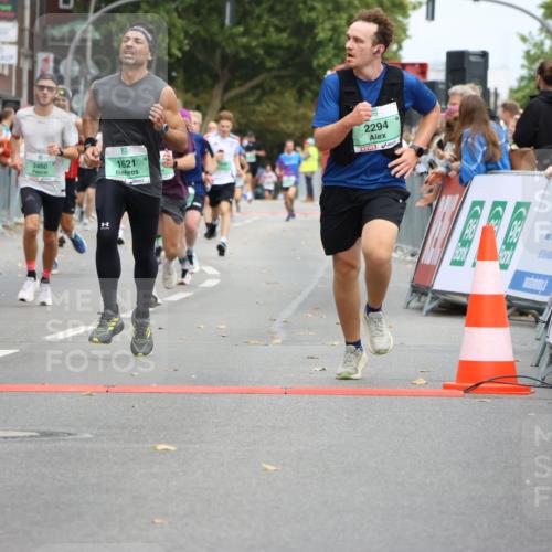 21.09.2025 - PSD Bank Halbmarathon Strokosch-Dieckow http://msf.ph/oto/8944173 21.09.2025 11:43:59 Ziel 1621, 1757, 1986, 2119, 2147, 2196, 2294, 2350, 2460, 3918 meine-sportfotos.de