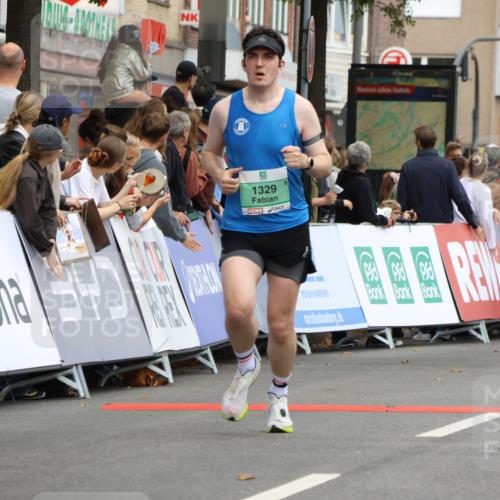 21.09.2025 - PSD Bank Halbmarathon Strokosch-Dieckow http://msf.ph/oto/8944210 21.09.2025 11:44:12 Ziel 1091, 1146, 1329, 1757, 1806, 1966, 1981, 1986, 2081, 2173, 2460, 3023, 4057 meine-sportfotos.de