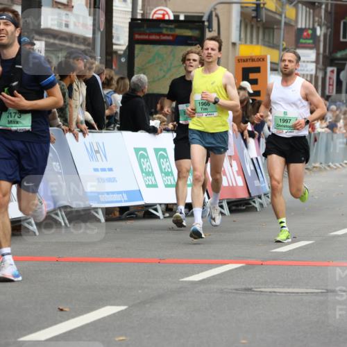 21.09.2025 - PSD Bank Halbmarathon Strokosch-Dieckow http://msf.ph/oto/8944219 21.09.2025 11:44:17 Ziel 1020, 1091, 1146, 1329, 1806, 1966, 1997, 2081, 2173, 2386, 3023, 3923, 4057 meine-sportfotos.de