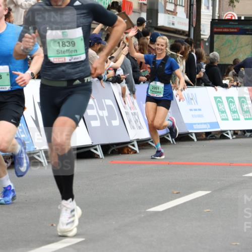 21.09.2025 - PSD Bank Halbmarathon Strokosch-Dieckow http://msf.ph/oto/8944271 21.09.2025 11:44:30 Ziel 1020, 1743, 1798, 1839, 2184, 2188, 2351, 2386, 3923 meine-sportfotos.de