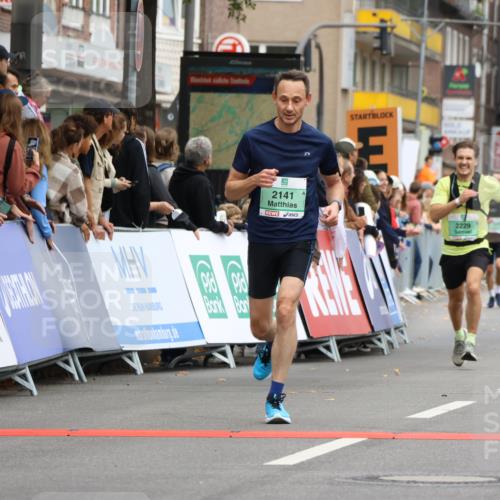 21.09.2025 - PSD Bank Halbmarathon Strokosch-Dieckow http://msf.ph/oto/8944272 21.09.2025 11:46:03 Ziel 1029, 1751, 2129, 2141, 2229, 2235 meine-sportfotos.de