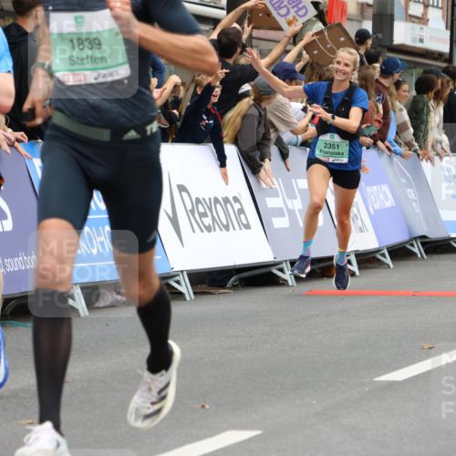 21.09.2025 - PSD Bank Halbmarathon Strokosch-Dieckow http://msf.ph/oto/8944283 21.09.2025 11:44:31 Ziel 1743, 1798, 1839, 2184, 2188, 2351, 3923 meine-sportfotos.de