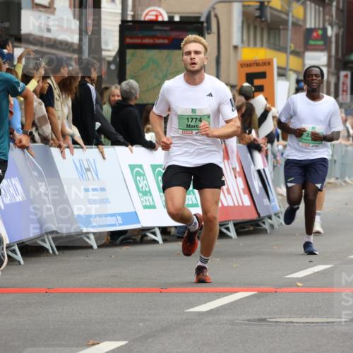 21.09.2025 - PSD Bank Halbmarathon Strokosch-Dieckow http://msf.ph/oto/8944375 21.09.2025 11:45:05 Ziel 1123, 1722, 1728, 1774, 1958, 2136, 2171, 2501, 2605, 3925 meine-sportfotos.de