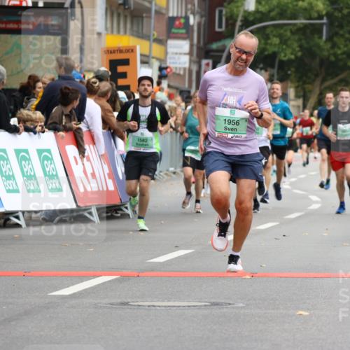 21.09.2025 - PSD Bank Halbmarathon Strokosch-Dieckow http://msf.ph/oto/8944402 21.09.2025 11:46:43 Ziel 1582, 1601, 1956, 2112, 2155, 2391, 2634, 2657, 3102 meine-sportfotos.de