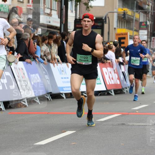 21.09.2025 - PSD Bank Halbmarathon Strokosch-Dieckow http://msf.ph/oto/8944403 21.09.2025 11:45:11 Ziel 1123, 1722, 1774, 1958, 2136, 2501, 2606, 3024, 3925 meine-sportfotos.de