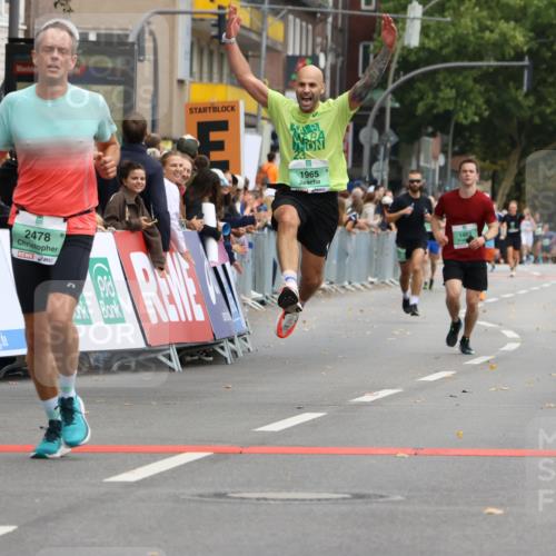 21.09.2025 - PSD Bank Halbmarathon Strokosch-Dieckow http://msf.ph/oto/8944440 21.09.2025 11:47:01 Ziel 1368, 1465, 1965, 1993, 2070, 2078, 2478, 3078 meine-sportfotos.de