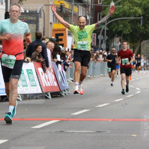 21.09.2025 - PSD Bank Halbmarathon Strokosch-Dieckow http://msf.ph/oto/8944442 21.09.2025 11:47:01 Ziel 1368, 1465, 1965, 1993, 2070, 2078, 2478, 3078 meine-sportfotos.de
