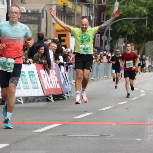 21.09.2025 - PSD Bank Halbmarathon Strokosch-Dieckow http://msf.ph/oto/8944443 21.09.2025 11:47:01 Ziel 1368, 1465, 1965, 1993, 2070, 2078, 2478, 3078 meine-sportfotos.de