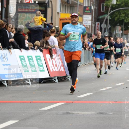21.09.2025 - PSD Bank Halbmarathon Strokosch-Dieckow http://msf.ph/oto/8944456 21.09.2025 11:47:16 Ziel 1401, 1403, 2232 meine-sportfotos.de