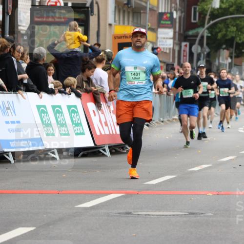 21.09.2025 - PSD Bank Halbmarathon Strokosch-Dieckow http://msf.ph/oto/8944458 21.09.2025 11:47:16 Ziel 1401, 1403, 2232 meine-sportfotos.de