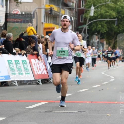 21.09.2025 - PSD Bank Halbmarathon Strokosch-Dieckow http://msf.ph/oto/8944481 21.09.2025 11:47:30 Ziel 1164, 1530, 2049, 2234, 2522, 2570, 2971, 3389 meine-sportfotos.de